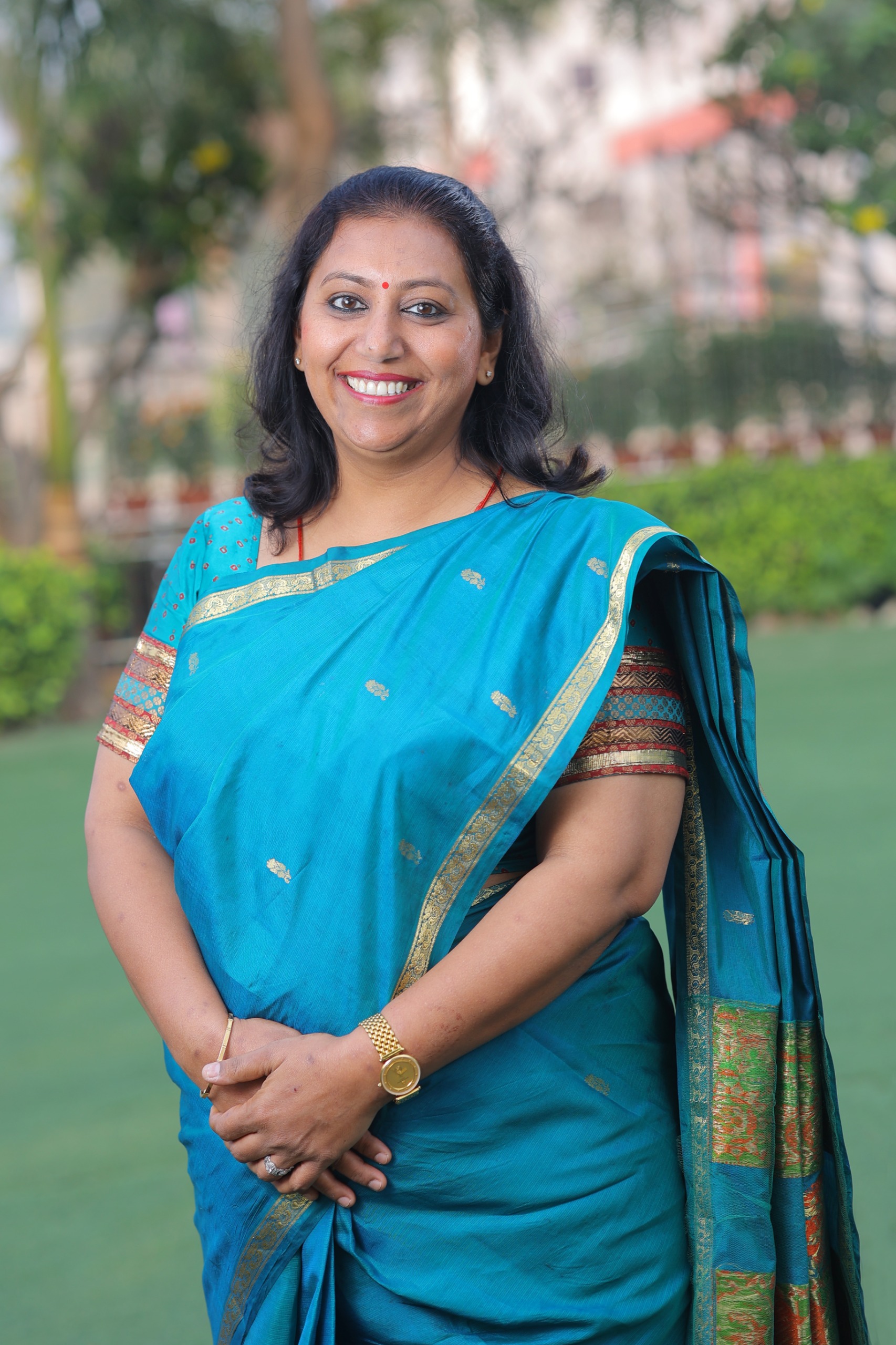 MRS. ARTI DALMIA